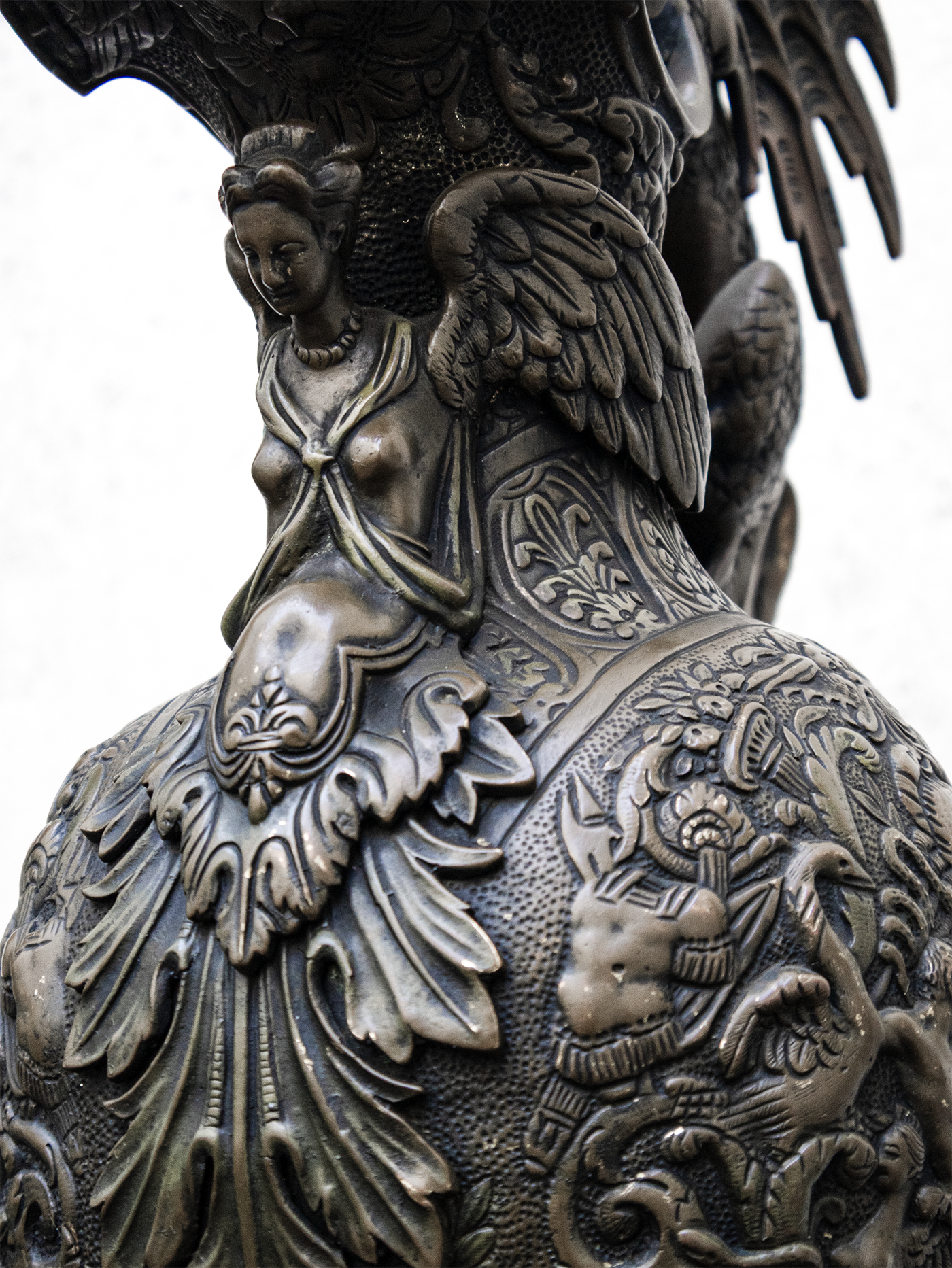 Jarrón Europeo en Bronce