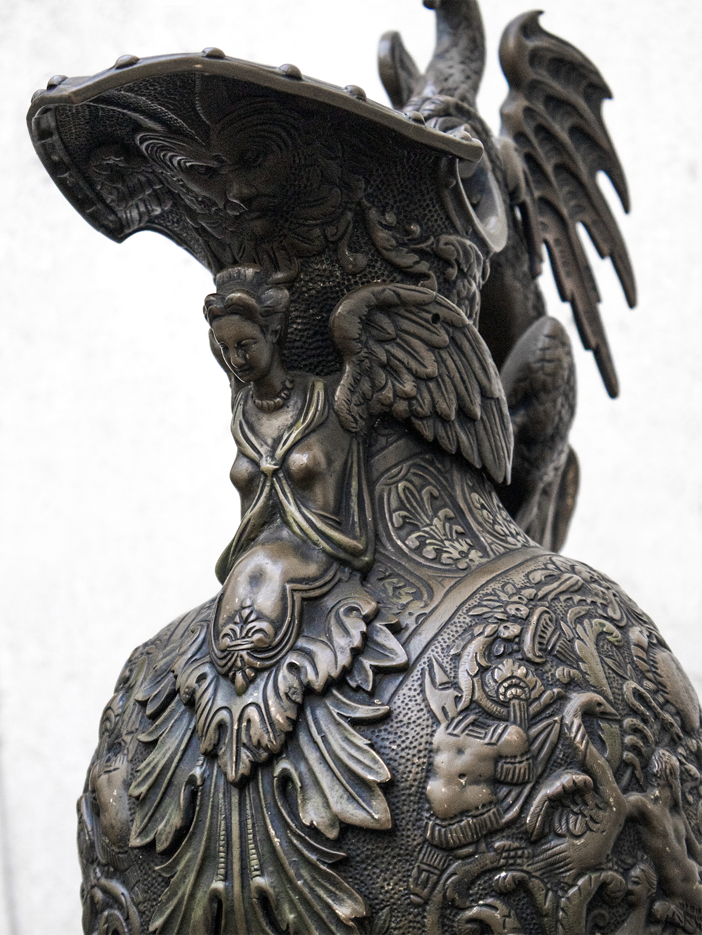 Jarrón Europeo en Bronce