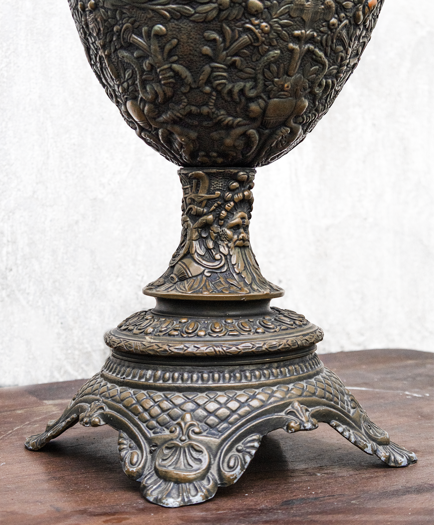Jarrón Europeo en Bronce