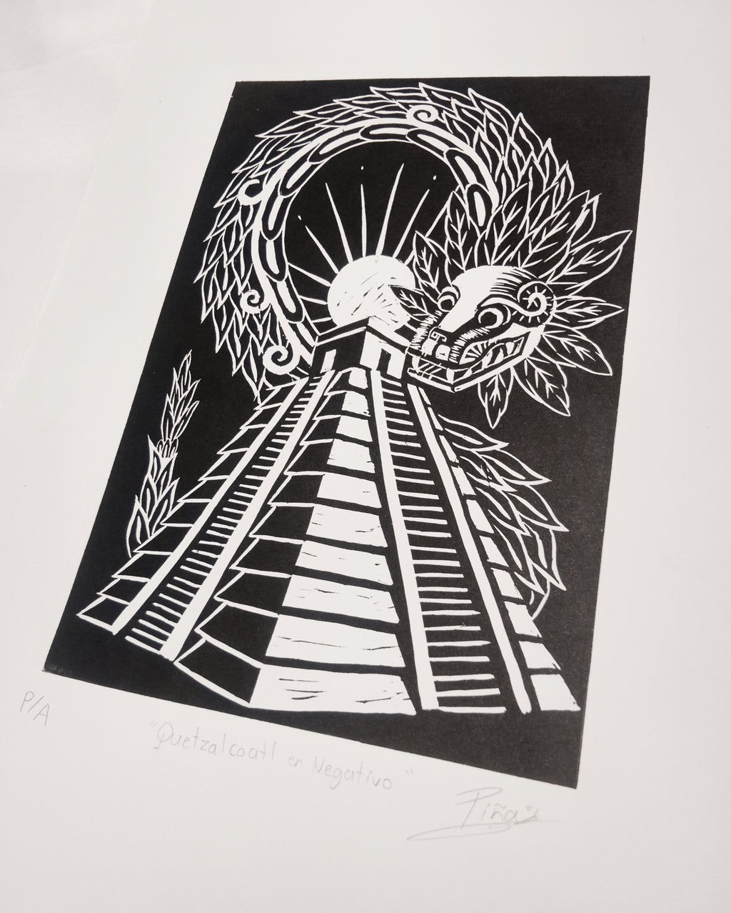 Quetzalcóatl en negativo
