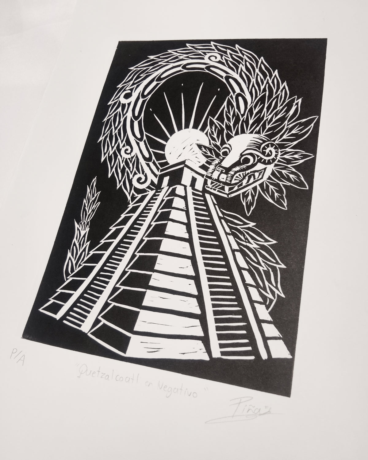 Quetzalcóatl en negativo